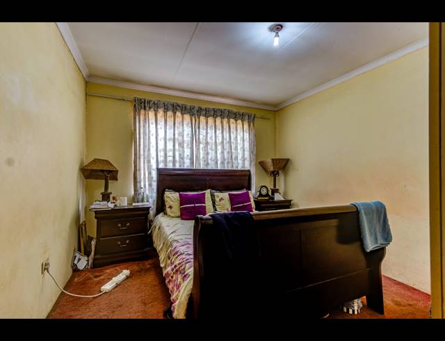 3 BEDROOM SECTIONAL TITLE FOR SALE IN TEMBISA CENTRAL